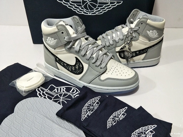 OG High CN8607-002 Air Dior Jordan x 1 0223